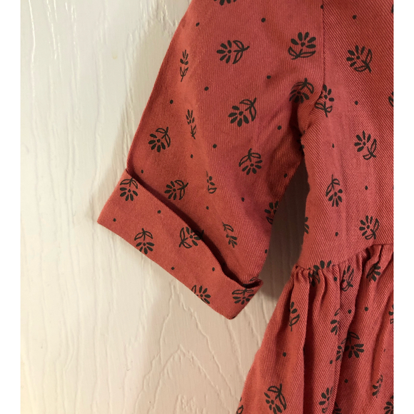 New 2pc Carters Outfit - Picture 4 of 6